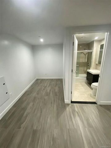 15815 Union Turnpike 4C, Fresh Meadows, NY 11366
