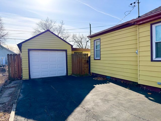 1445 Pickwick Street, Ottawa, IL 61350