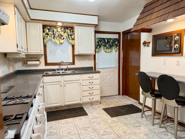 1445 Pickwick Street, Ottawa, IL 61350