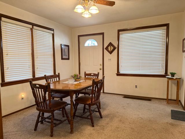 1445 Pickwick Street, Ottawa, IL 61350