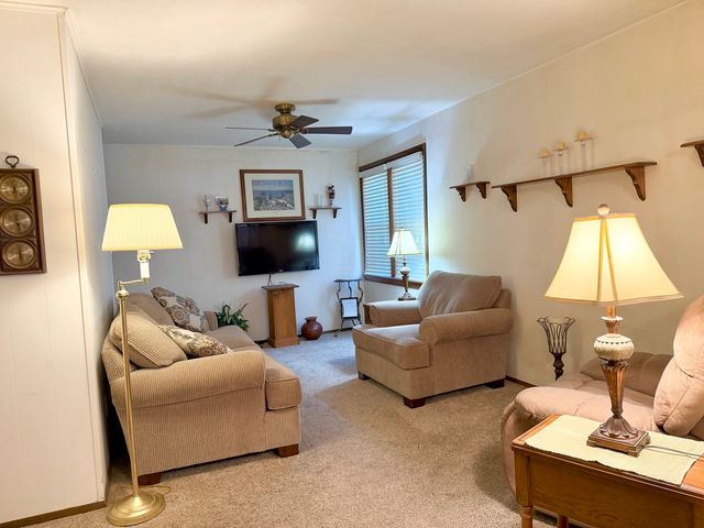 1445 Pickwick Street, Ottawa, IL 61350