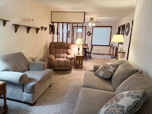 1445 Pickwick Street, Ottawa, IL 61350