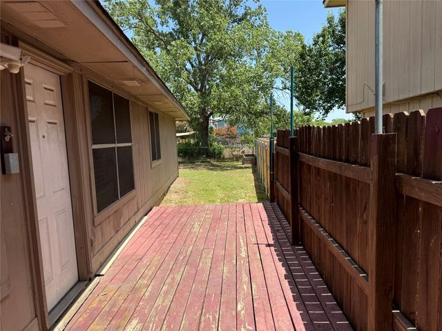 8628 Piney Creek BND, Austin, TX 78745