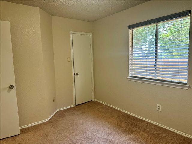 8628 Piney Creek BND, Austin, TX 78745