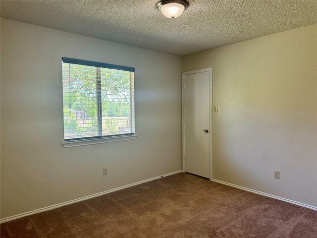 8628 Piney Creek BND, Austin, TX 78745