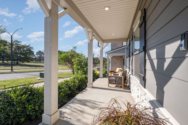 241 River Rd, Columbia, TN 38401