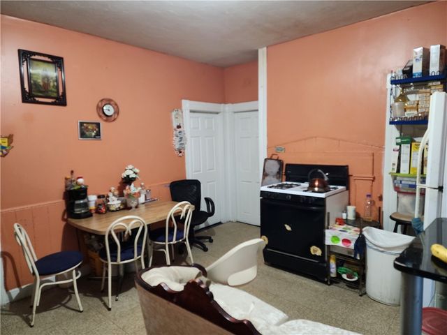 132 Putnam Street, Providence, RI 02909