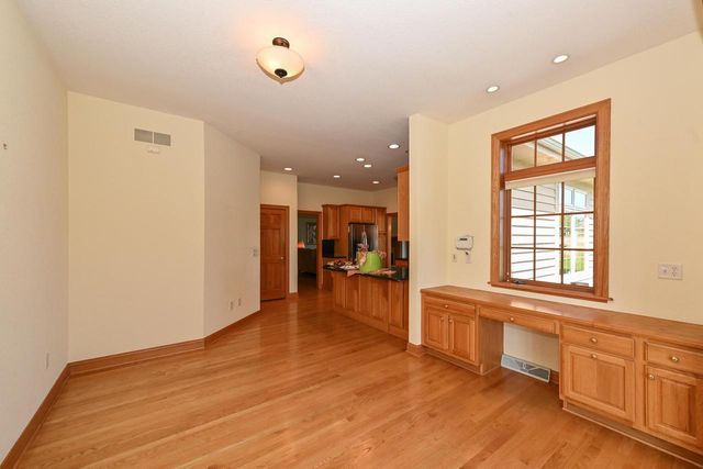 10803 Essex DRIVE, Mequon, WI 53092