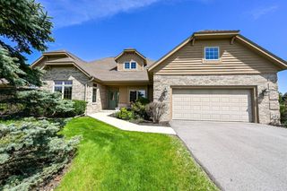 10803 Essex DRIVE, Mequon, WI 53092