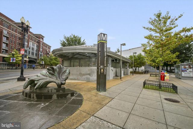 931 FARRAGUT STREET, Washington, DC 20011