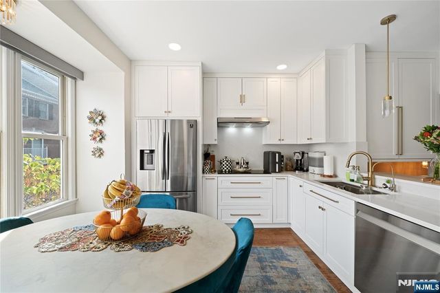 449 Albany Court, West New York, NJ 07093