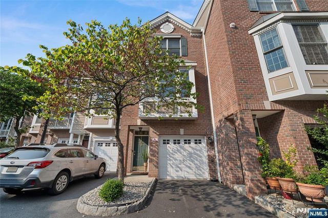 449 Albany Court, West New York, NJ 07093