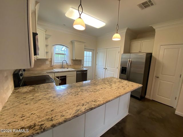208 Caudill Drive, Lafayette, LA 70508