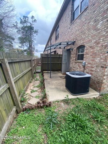 208 Caudill Drive, Lafayette, LA 70508