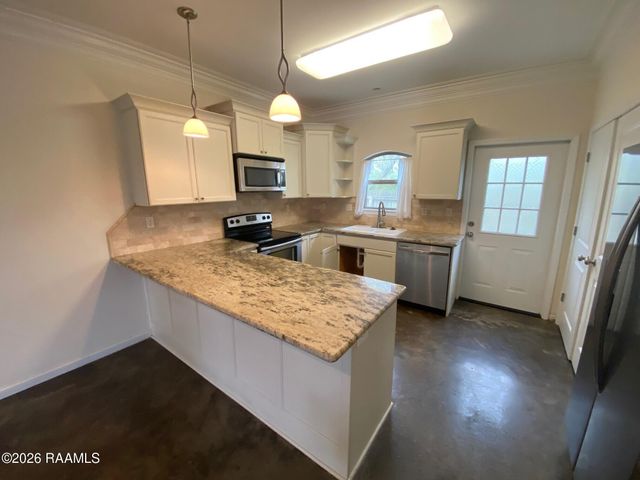 208 Caudill Drive, Lafayette, LA 70508