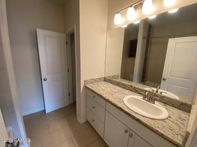 208 Caudill Drive, Lafayette, LA 70508
