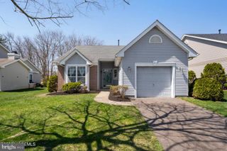 84 CHAIN BLVD, Bayville, NJ 08721