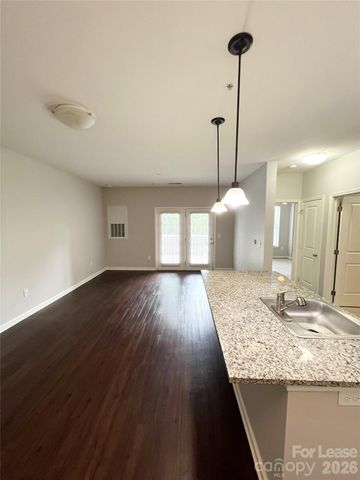 4310 Park Road 304, Charlotte, NC 28209