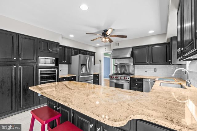 144 MIDDLE CREEK RD, Gilbertsville, PA 19525