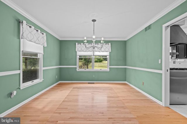 144 MIDDLE CREEK RD, Gilbertsville, PA 19525