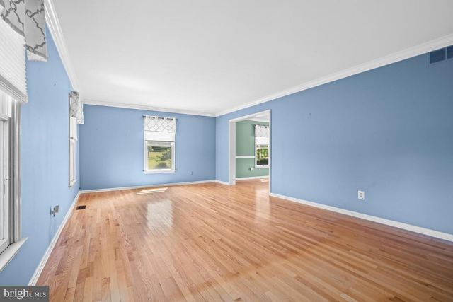 144 MIDDLE CREEK RD, Gilbertsville, PA 19525