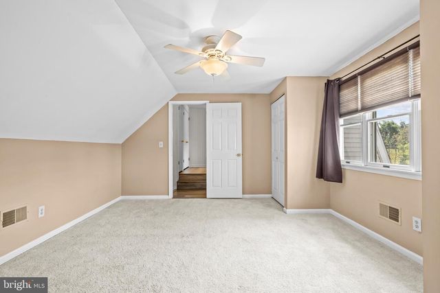 144 MIDDLE CREEK RD, Gilbertsville, PA 19525
