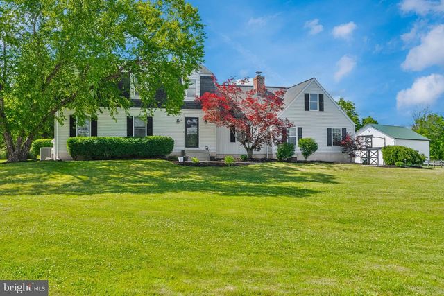 144 MIDDLE CREEK RD, Gilbertsville, PA 19525