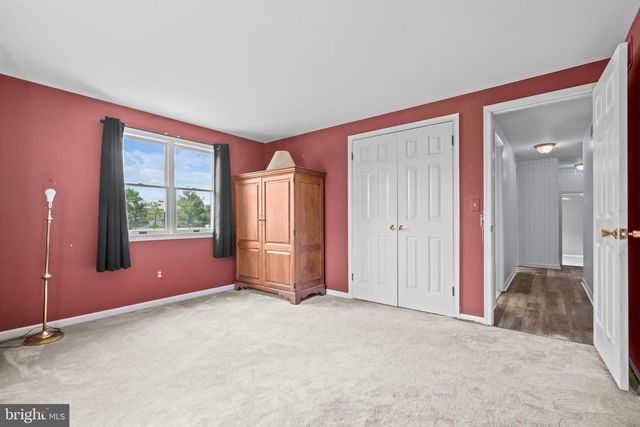 144 MIDDLE CREEK RD, Gilbertsville, PA 19525