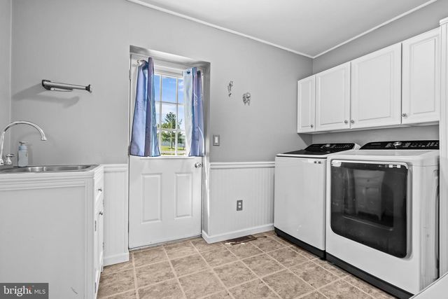 144 MIDDLE CREEK RD, Gilbertsville, PA 19525
