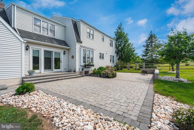 144 MIDDLE CREEK RD, Gilbertsville, PA 19525
