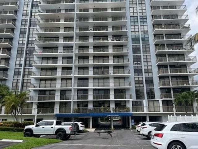 3031 N Ocean Boulevard 1205, Fort Lauderdale, FL 33308