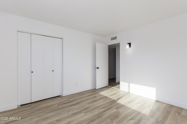 1041 E FAIRMONT Drive, Tempe, AZ 85282