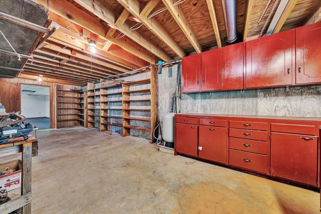 111 Pleasure Point DR, Goodview, VA 24095