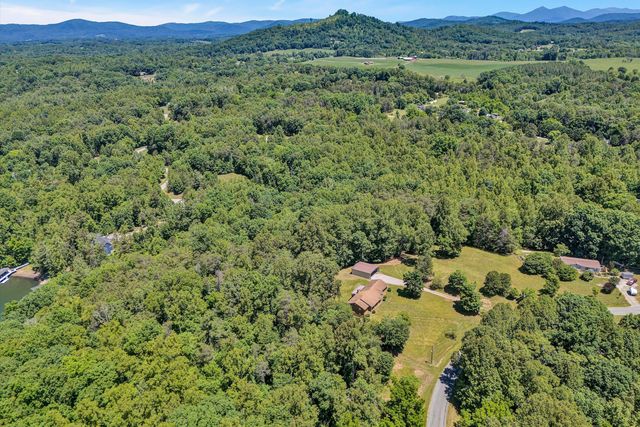 111 Pleasure Point DR, Goodview, VA 24095