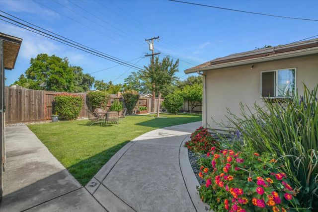 7307 Coral Ln, Stockton, CA 95207