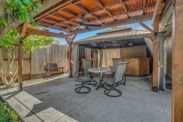 7307 Coral Ln, Stockton, CA 95207