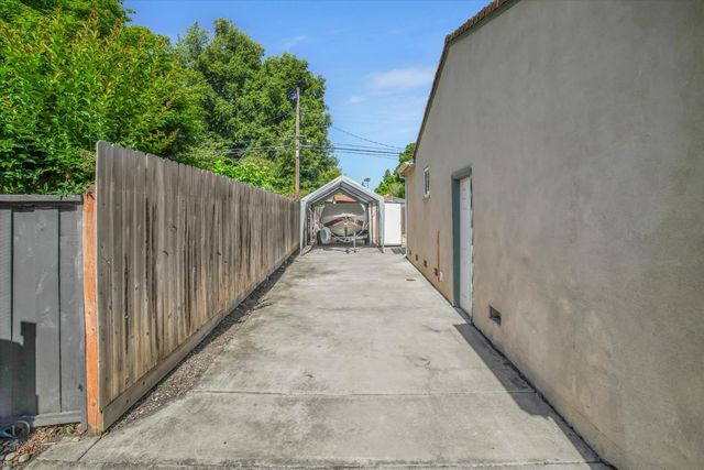 7307 Coral Ln, Stockton, CA 95207