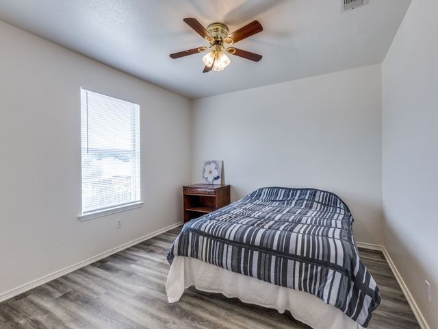 6701 Kinross Drive, Arlington, TX 76002