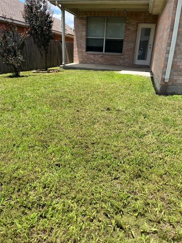 6701 Kinross Drive, Arlington, TX 76002