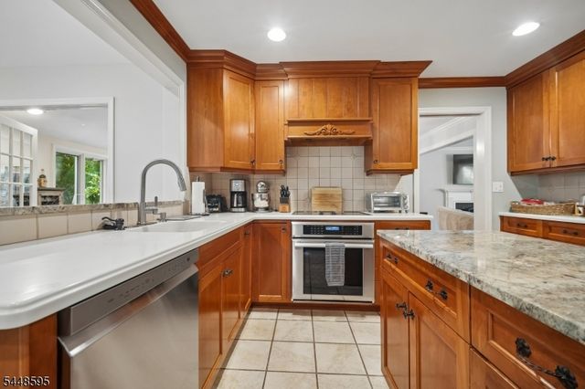 9 Coleridge Rd, Millburn Twp., NJ 07078