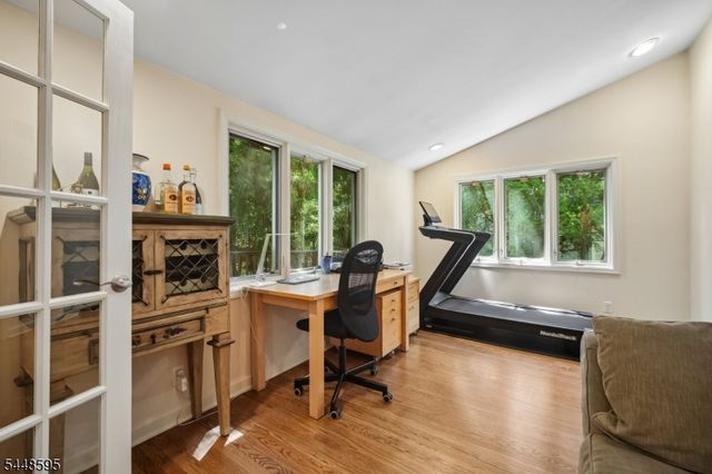 9 Coleridge Rd, Millburn Twp., NJ 07078