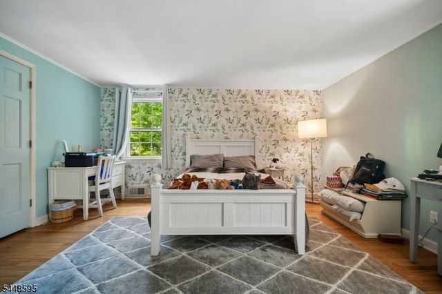 9 Coleridge Rd, Millburn Twp., NJ 07078