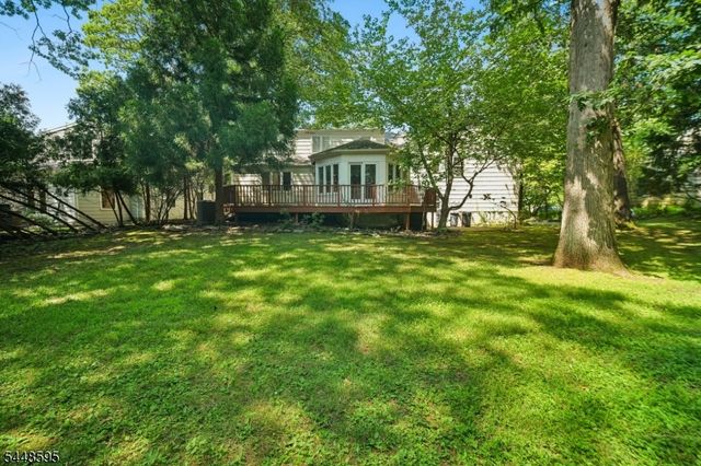 9 Coleridge Rd, Millburn Twp., NJ 07078