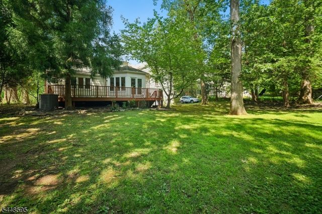 9 Coleridge Rd, Millburn Twp., NJ 07078