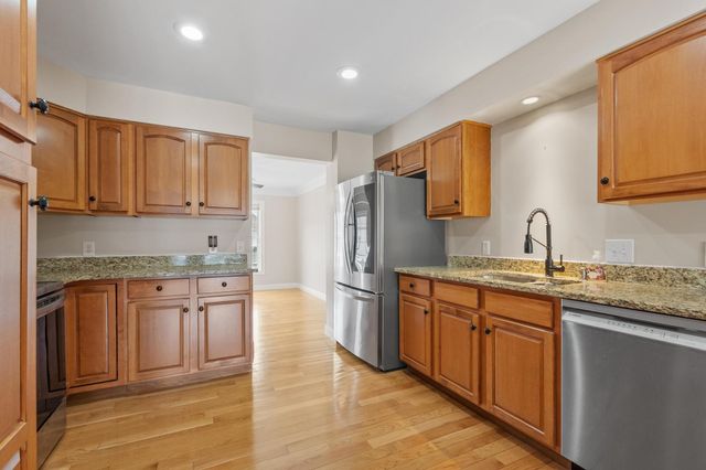 63 Hillside Village Dr 63, West Boylston, MA 01583