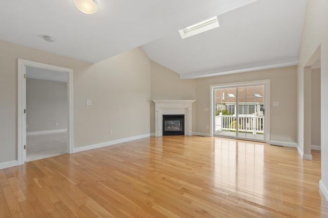 63 Hillside Village Dr 63, West Boylston, MA 01583
