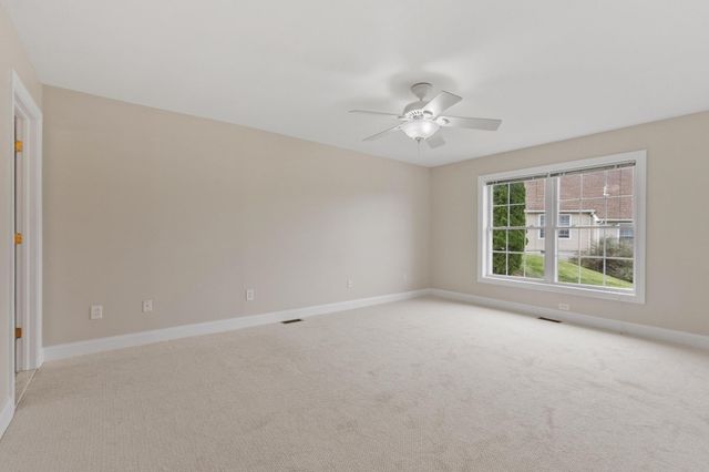 63 Hillside Village Dr 63, West Boylston, MA 01583
