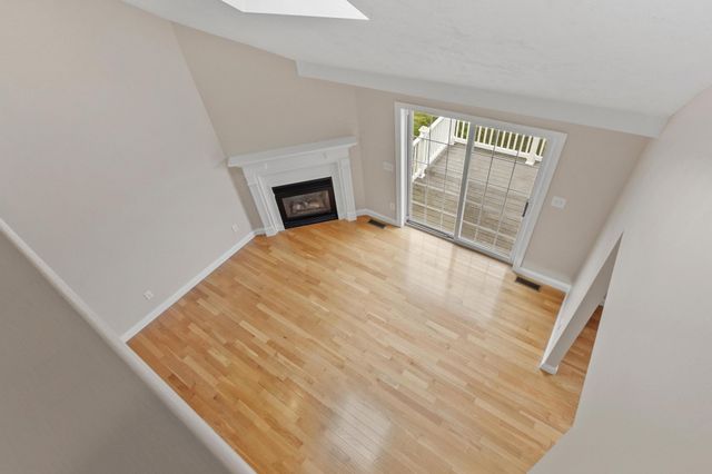 63 Hillside Village Dr 63, West Boylston, MA 01583