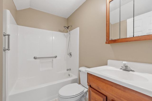 63 Hillside Village Dr 63, West Boylston, MA 01583
