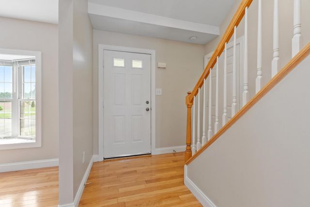 63 Hillside Village Dr 63, West Boylston, MA 01583